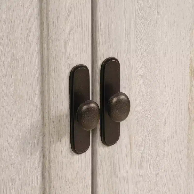 Edge Water Carrello/Supporto multiuso a 2 ante, bianco sporco leggero - Sauder: Mobiletto accentato in stile costiero con ripiano regolabile e hardware antiribaltamento